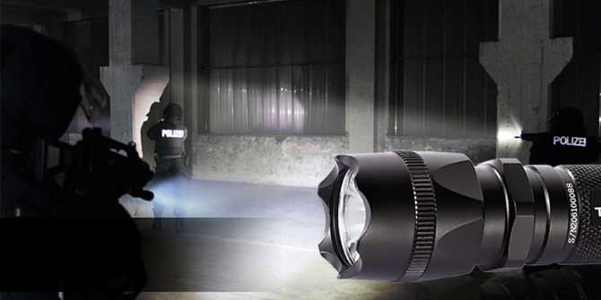 PT10戰(zhàn)術(shù)手電