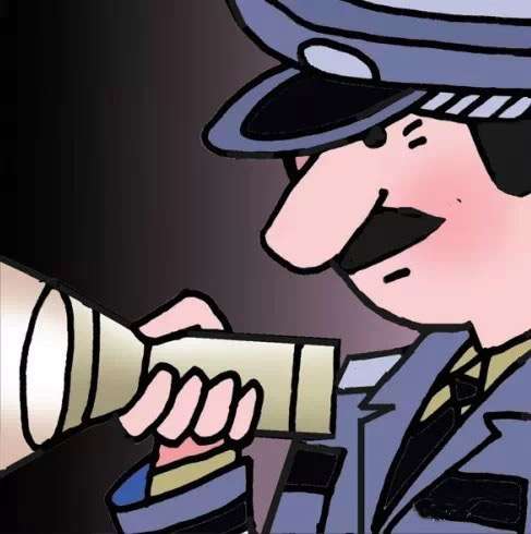 為什么美國單警握手電筒時總是掌心朝上？